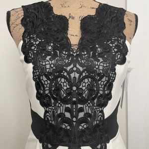 NWT! STUNNING IVORY AND BLACK LACE ACCENT PEPLUM DRESS (SIZE: 2)